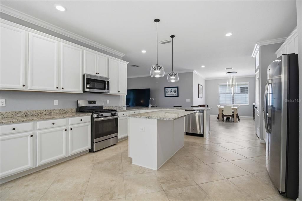 For Sale: $750,000 (4 beds, 3 baths, 2267 Square Feet)