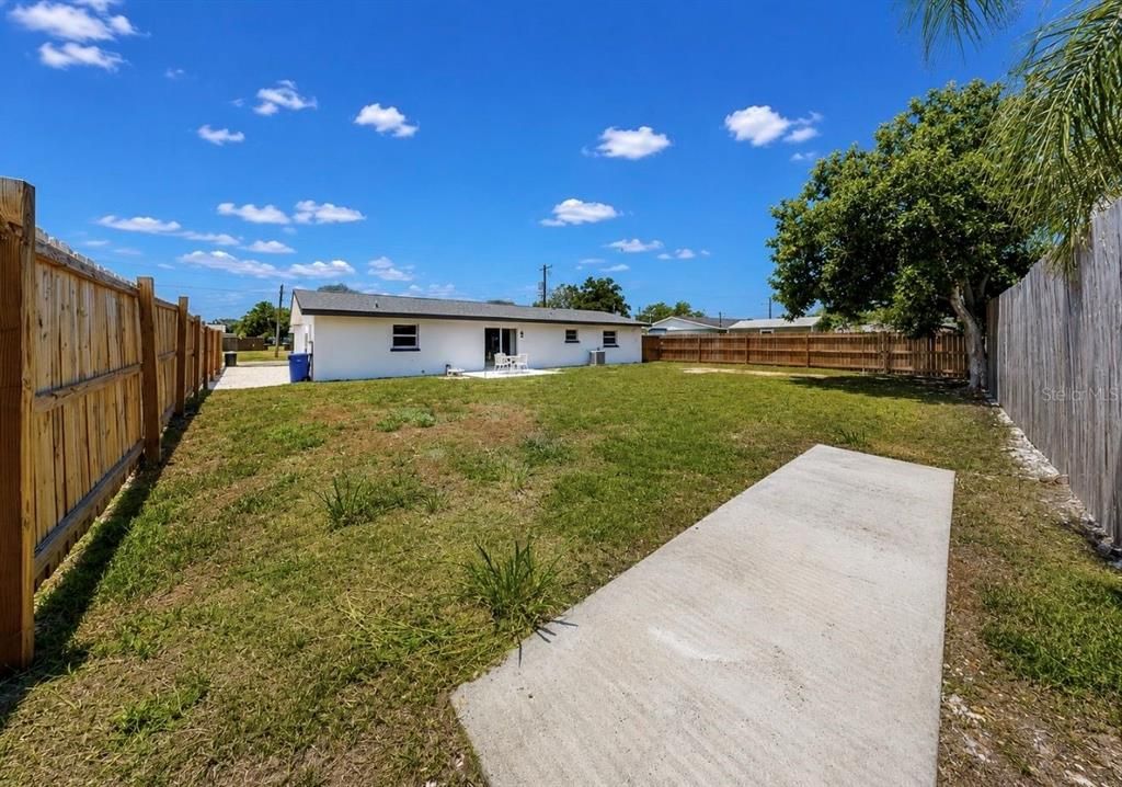 En Venta: $284,999 (3 camas, 2 baños, 1180 Pies cuadrados)