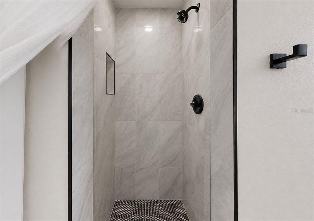 En Venta: $284,999 (3 camas, 2 baños, 1180 Pies cuadrados)
