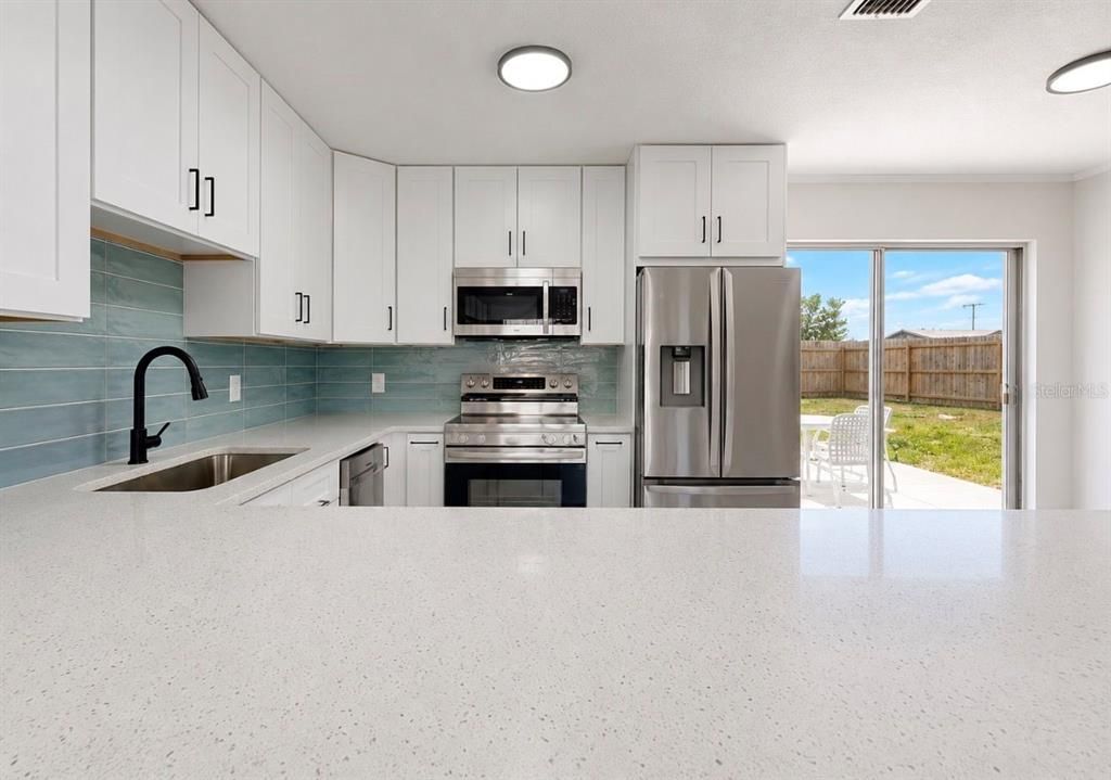 En Venta: $284,999 (3 camas, 2 baños, 1180 Pies cuadrados)