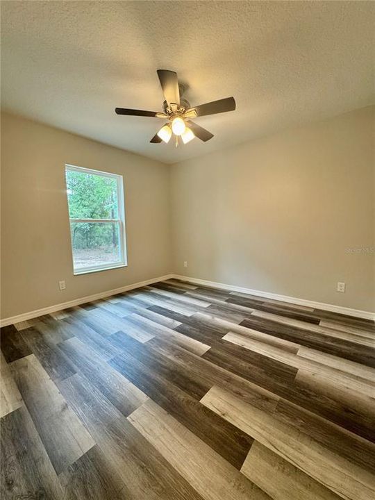 For Sale: $289,000 (3 beds, 2 baths, 1377 Square Feet)