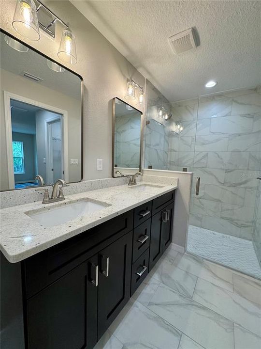 For Sale: $289,000 (3 beds, 2 baths, 1377 Square Feet)