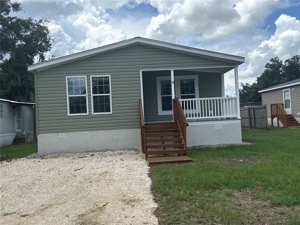 For Rent: $1,395 (3 beds, 2 baths, 1207 Square Feet)