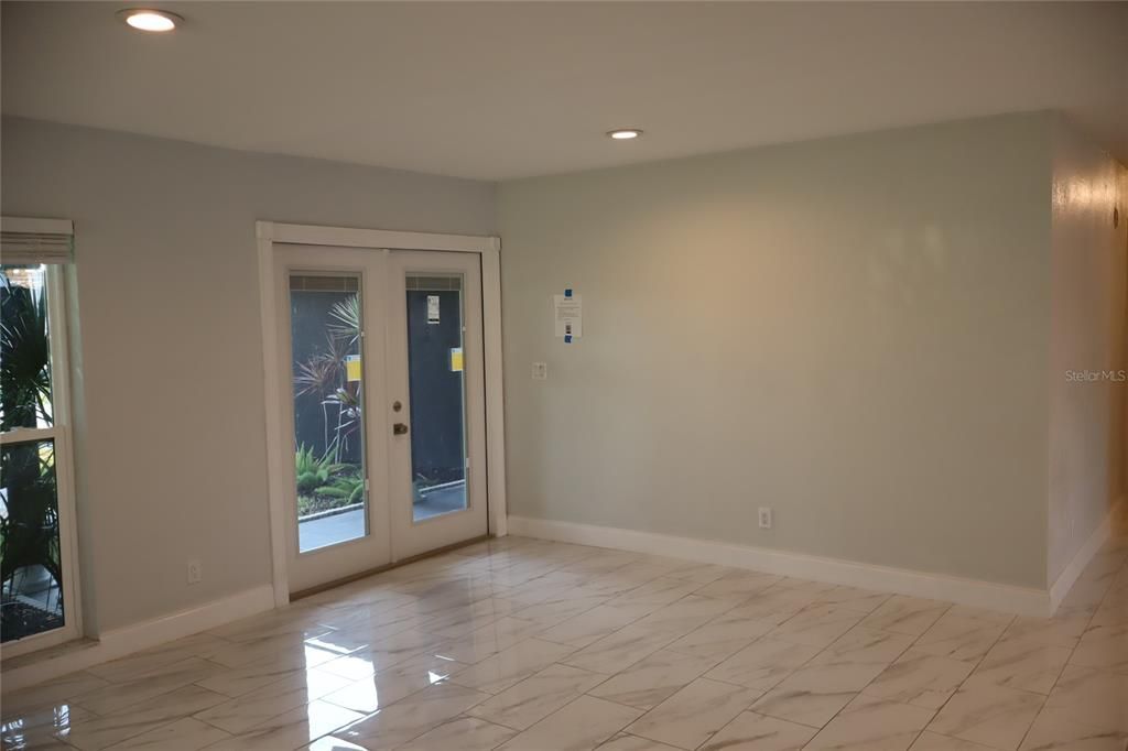 For Sale: $725,000 (3 beds, 2 baths, 1590 Square Feet)
