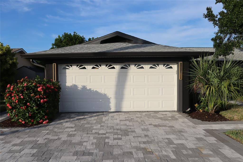 For Sale: $725,000 (3 beds, 2 baths, 1590 Square Feet)