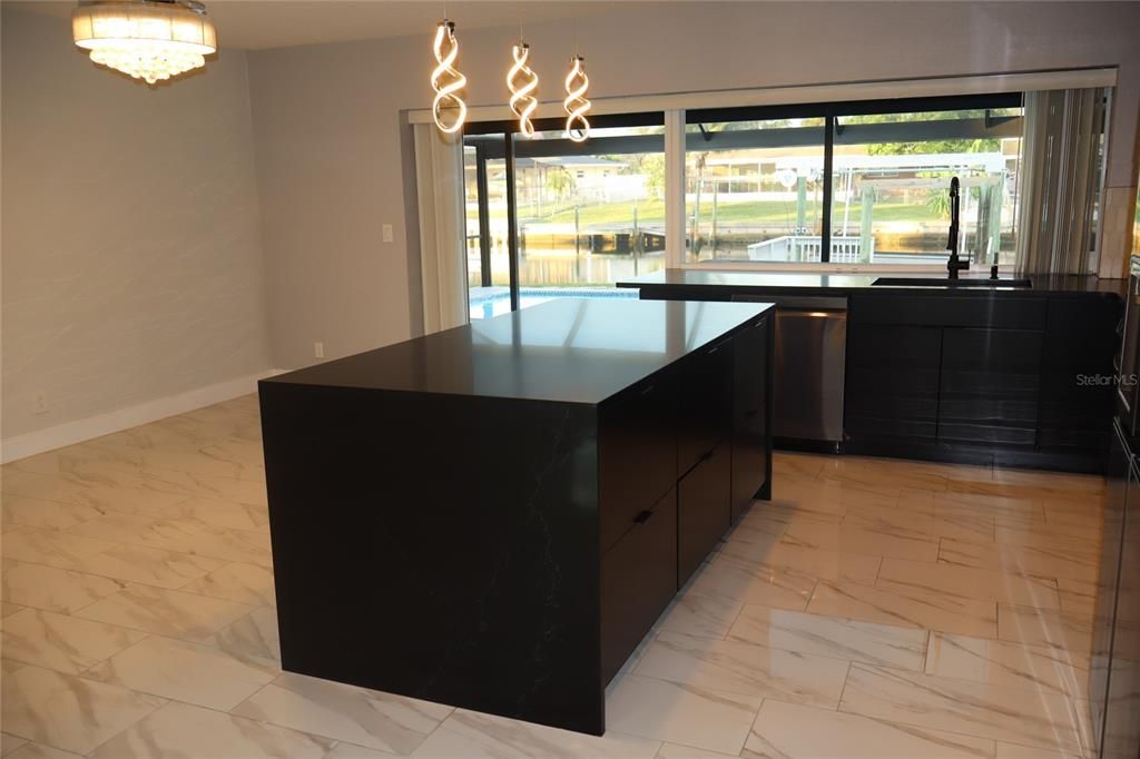 For Sale: $725,000 (3 beds, 2 baths, 1590 Square Feet)