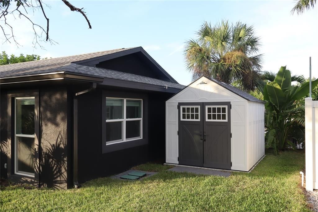 For Sale: $725,000 (3 beds, 2 baths, 1590 Square Feet)