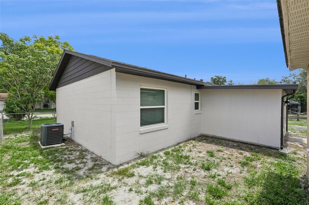 Activo con contrato: $314,999 (3 camas, 2 baños, 1066 Pies cuadrados)