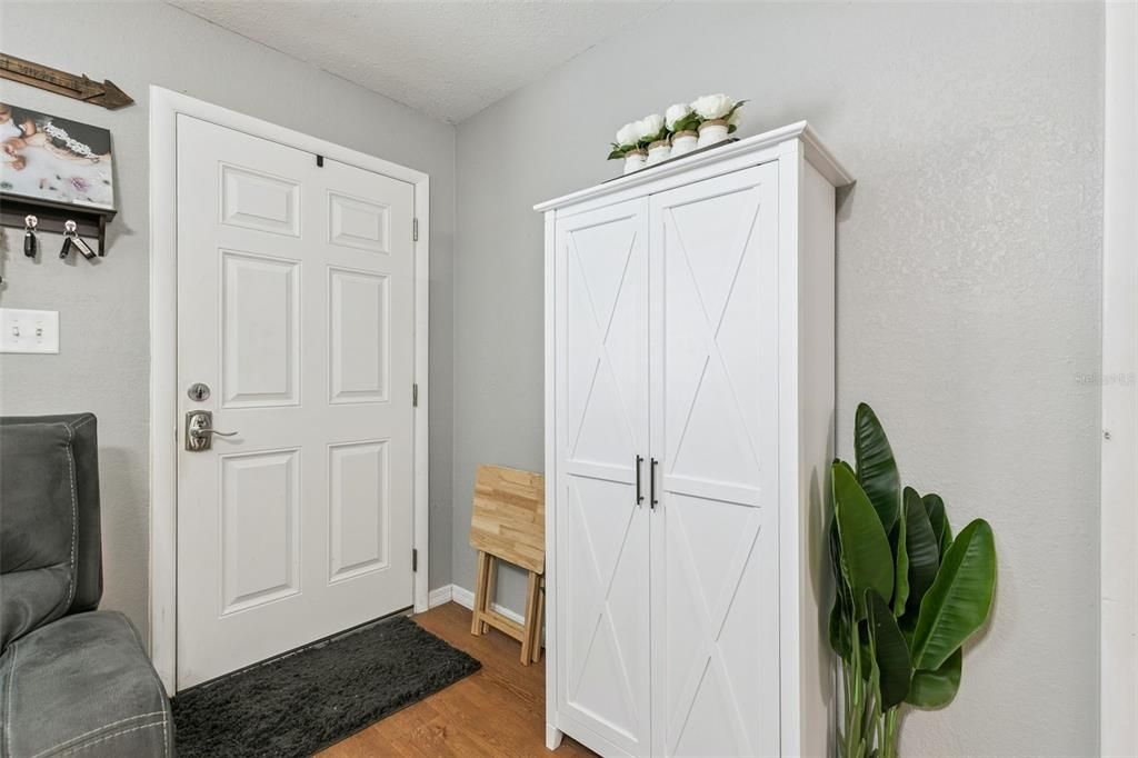 Activo con contrato: $314,999 (3 camas, 2 baños, 1066 Pies cuadrados)