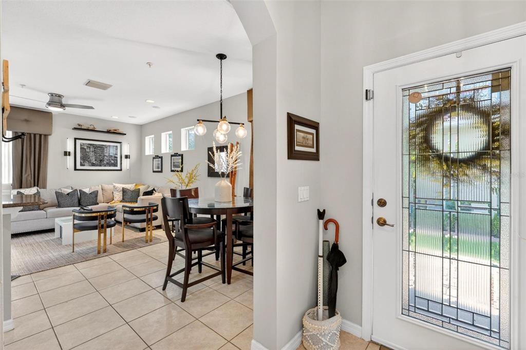En Venta: $364,990 (3 camas, 2 baños, 1388 Pies cuadrados)