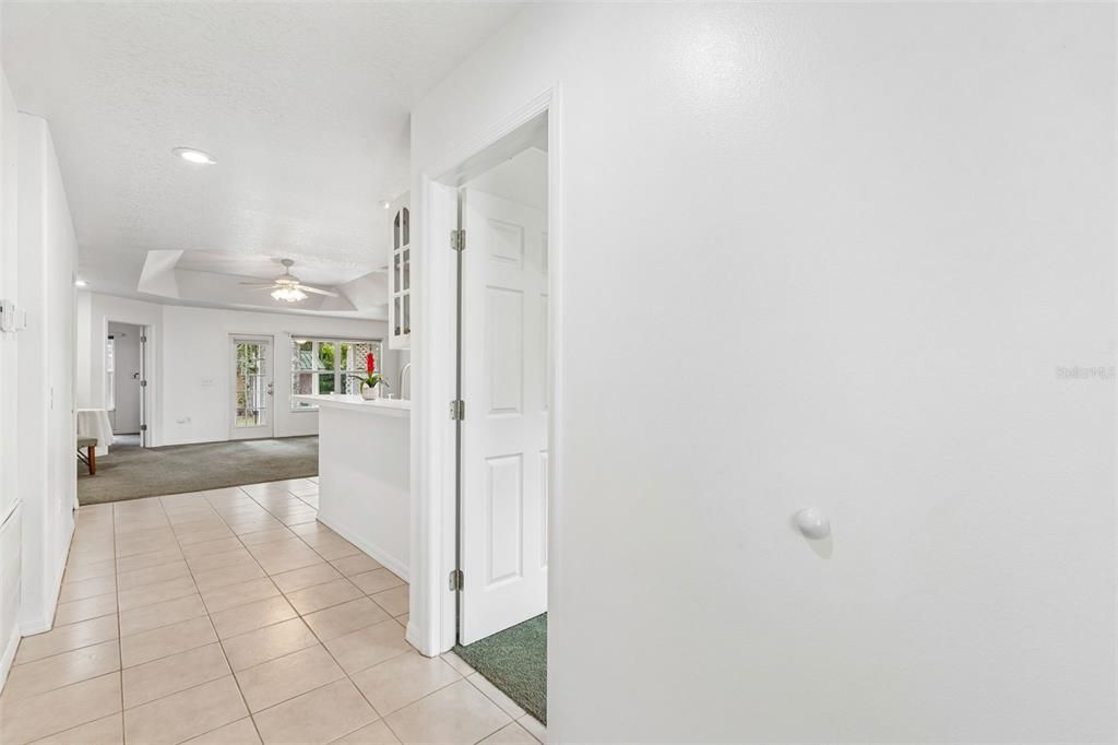 For Sale: $350,000 (2 beds, 2 baths, 1260 Square Feet)