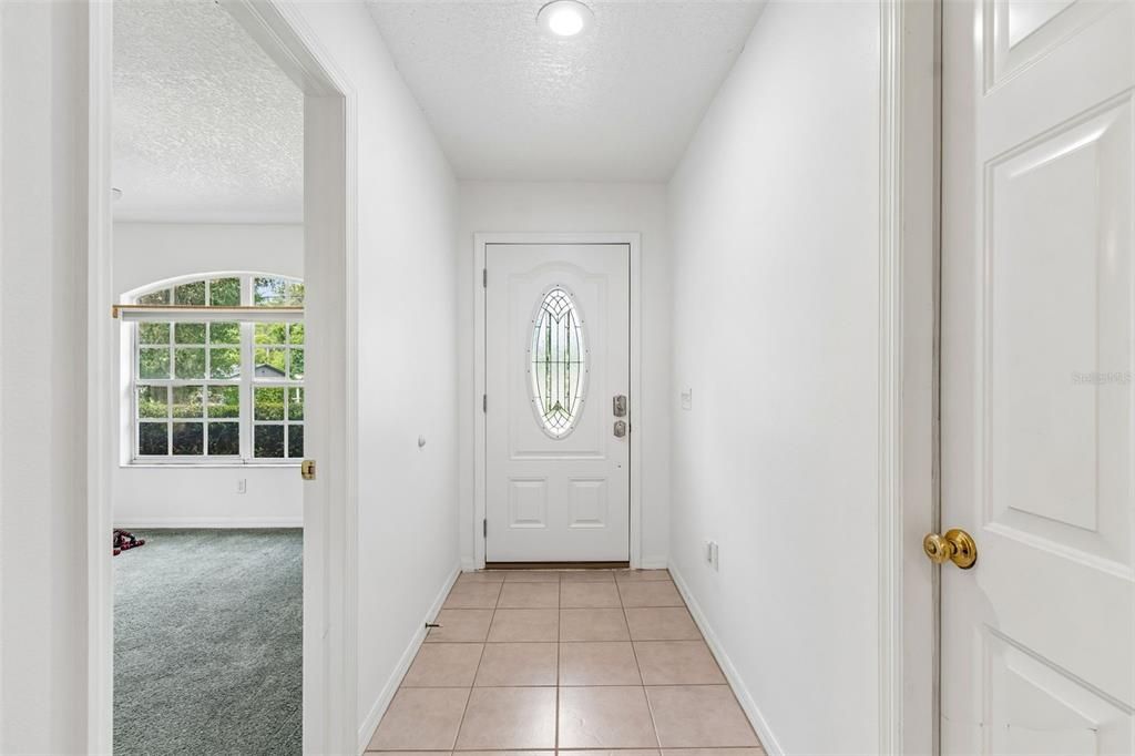 For Sale: $350,000 (2 beds, 2 baths, 1260 Square Feet)