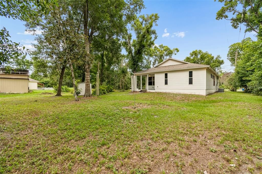 For Sale: $350,000 (2 beds, 2 baths, 1260 Square Feet)