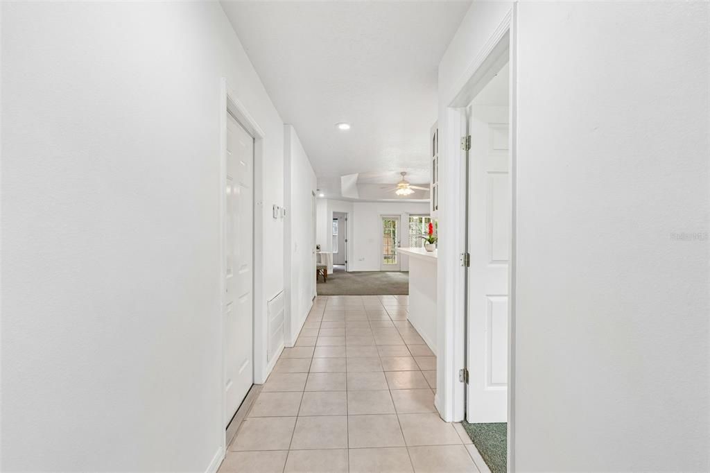 For Sale: $350,000 (2 beds, 2 baths, 1260 Square Feet)