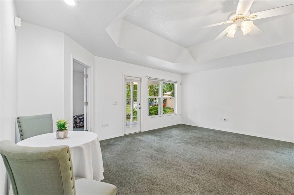 For Sale: $350,000 (2 beds, 2 baths, 1260 Square Feet)
