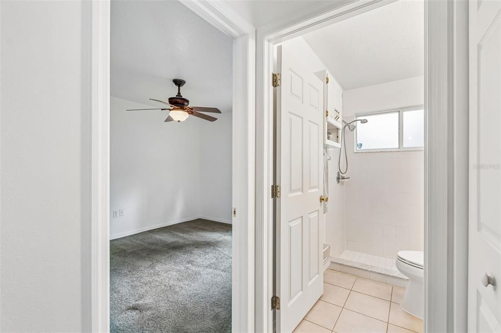 For Sale: $350,000 (2 beds, 2 baths, 1260 Square Feet)