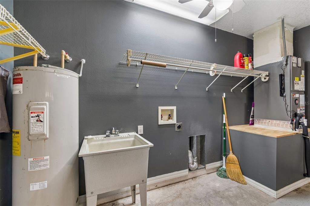 For Sale: $350,000 (2 beds, 2 baths, 1260 Square Feet)