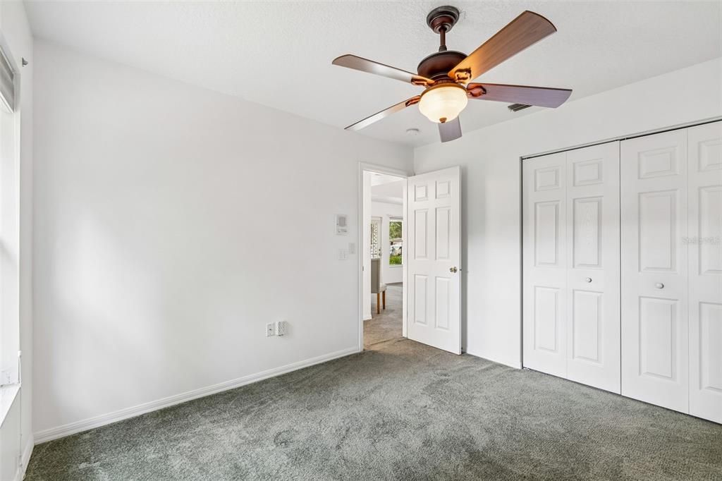 For Sale: $350,000 (2 beds, 2 baths, 1260 Square Feet)