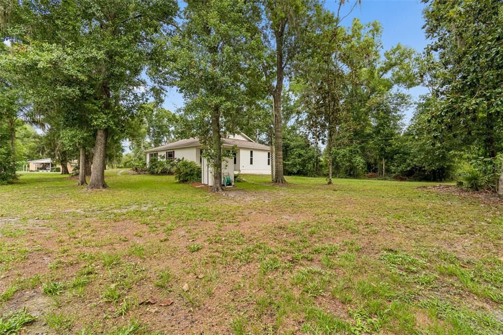 For Sale: $350,000 (2 beds, 2 baths, 1260 Square Feet)