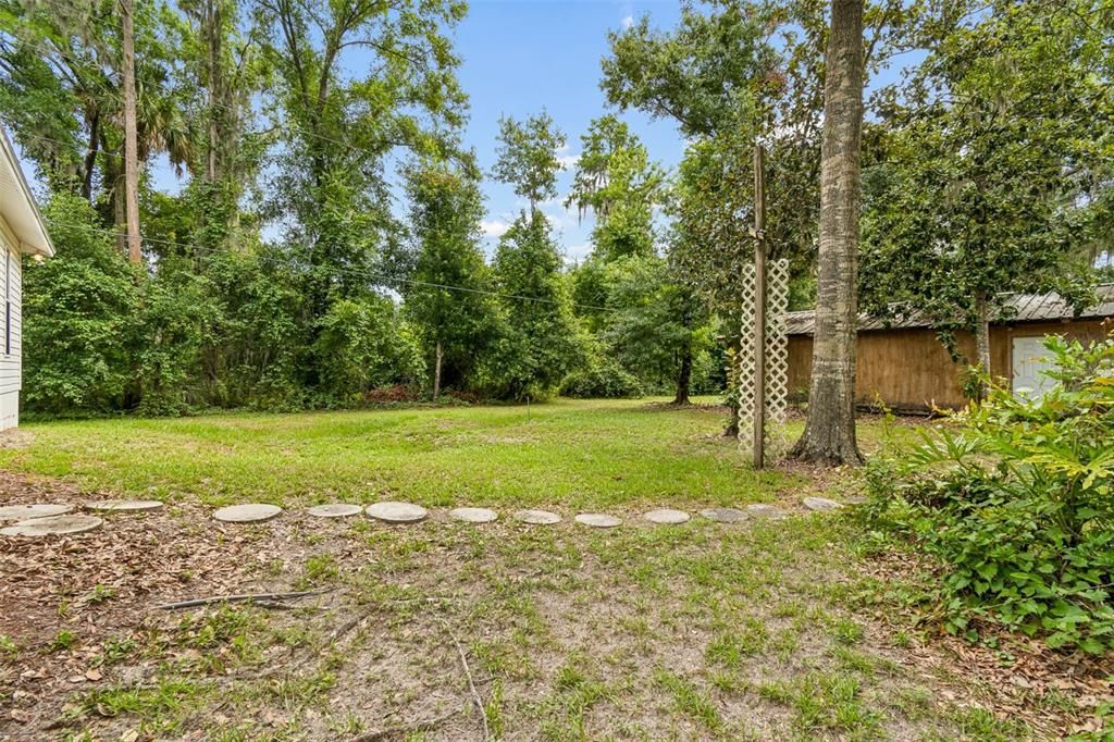 For Sale: $350,000 (2 beds, 2 baths, 1260 Square Feet)