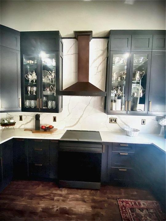 Activo con contrato: $689,900 (3 camas, 2 baños, 1884 Pies cuadrados)