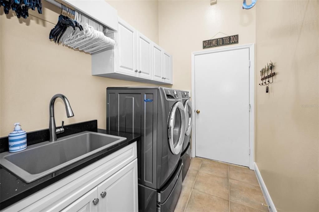 En Venta: $1,250,000 (4 camas, 4 baños, 4047 Pies cuadrados)