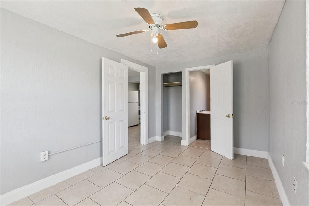 For Rent: $775 (1 beds, 1 baths, 400 Square Feet)