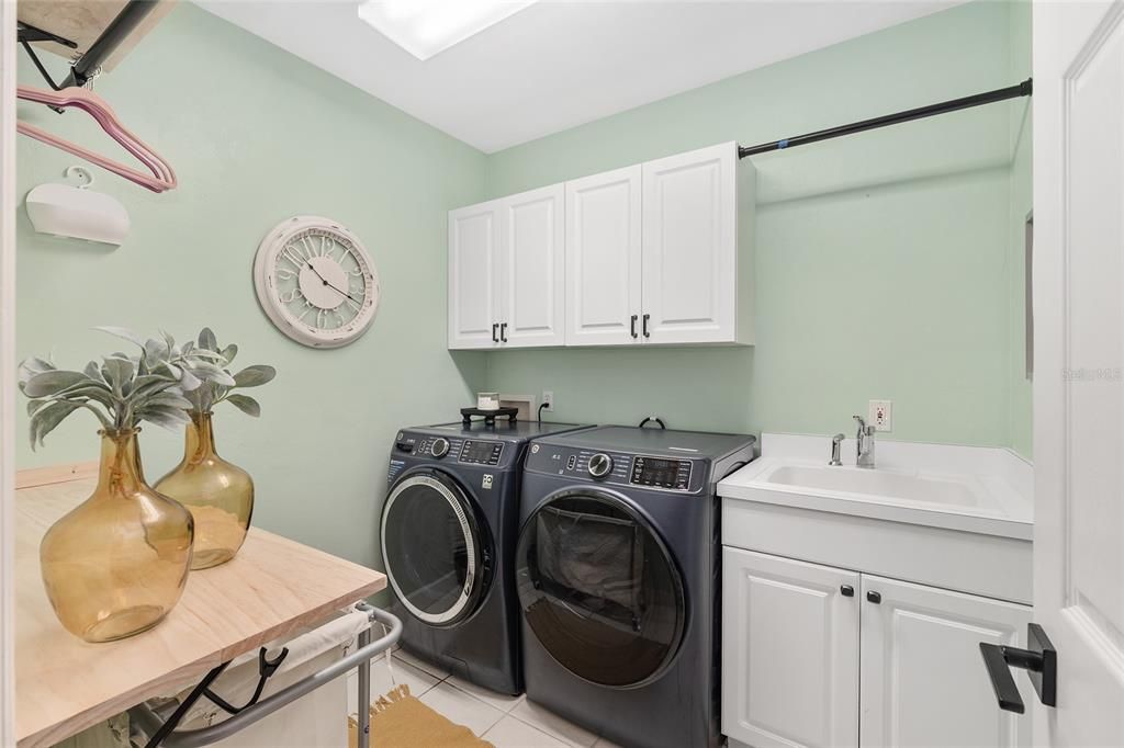 For Sale: $748,000 (4 beds, 3 baths, 3020 Square Feet)