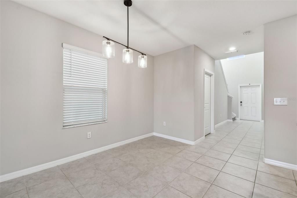 For Sale: $379,900 (5 beds, 2 baths, 2415 Square Feet)