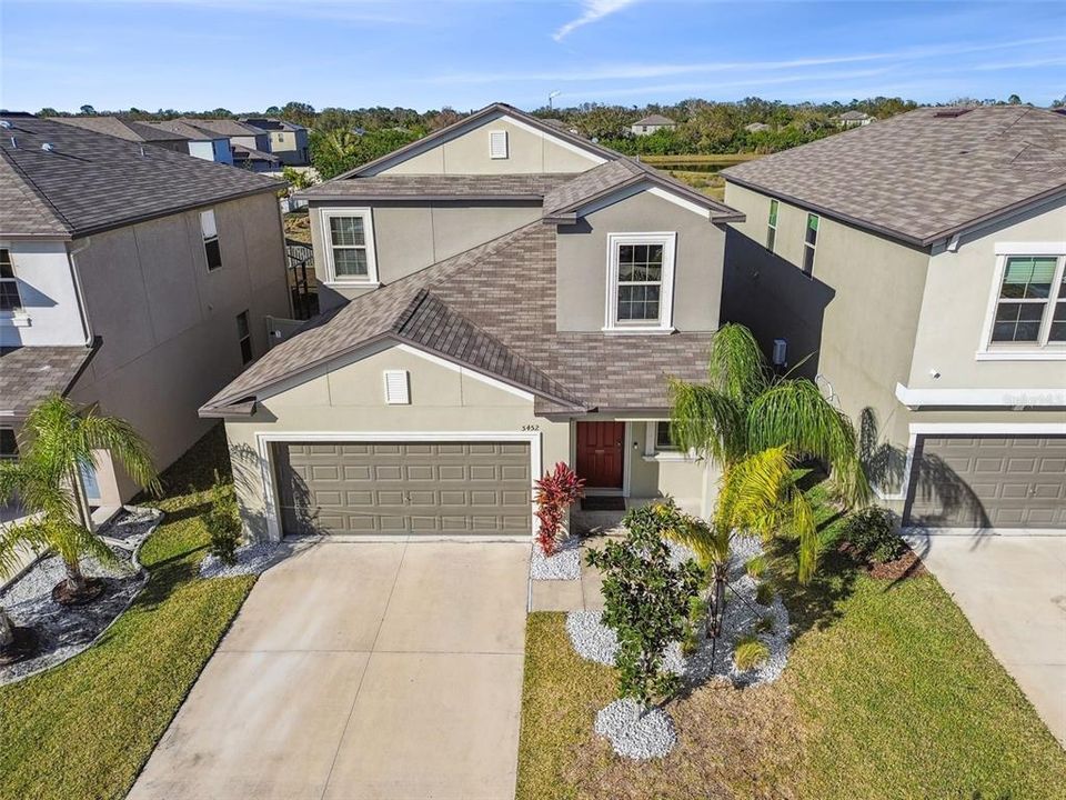 For Sale: $379,900 (5 beds, 2 baths, 2415 Square Feet)