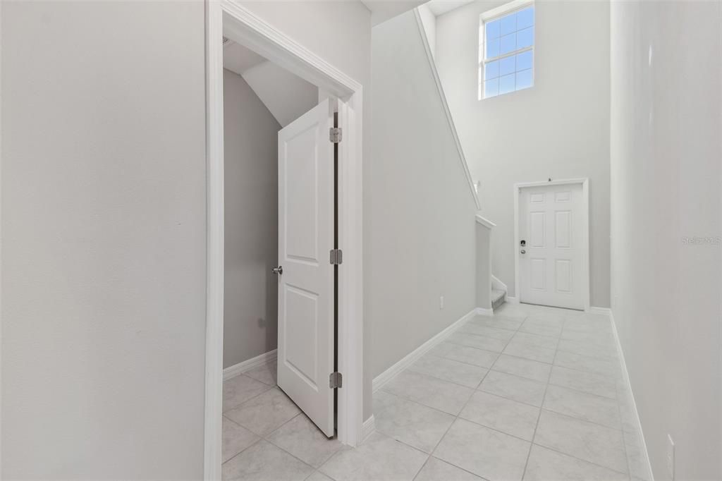 For Sale: $379,900 (5 beds, 2 baths, 2415 Square Feet)