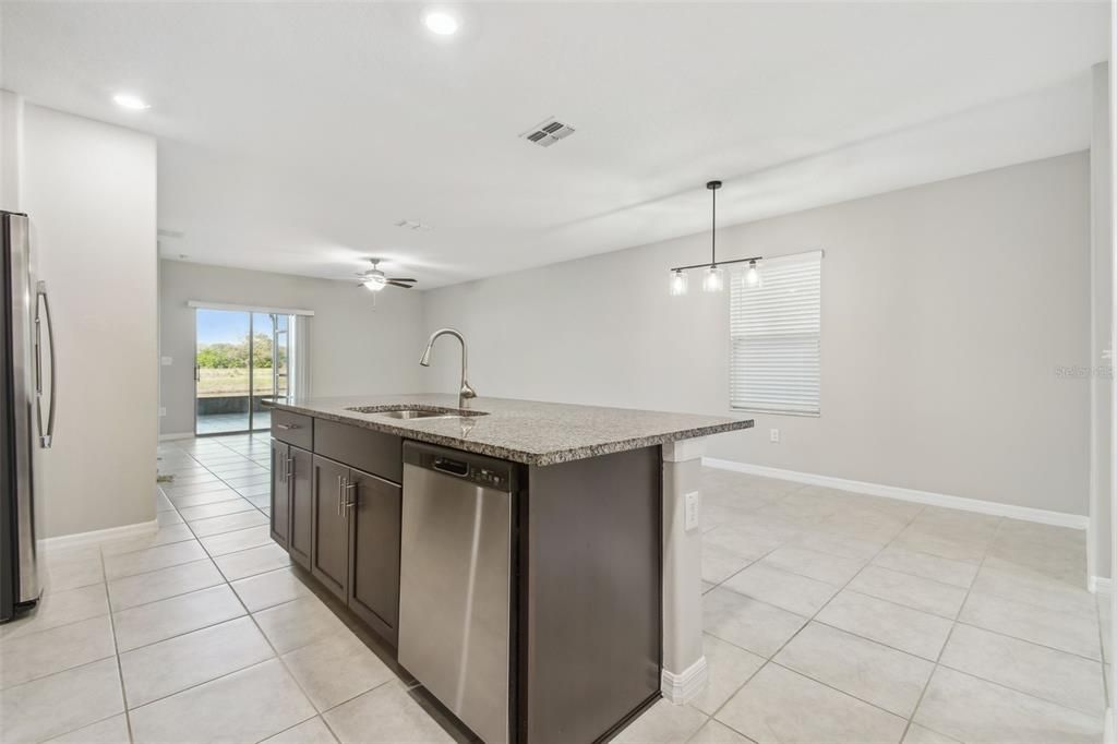 For Sale: $379,900 (5 beds, 2 baths, 2415 Square Feet)