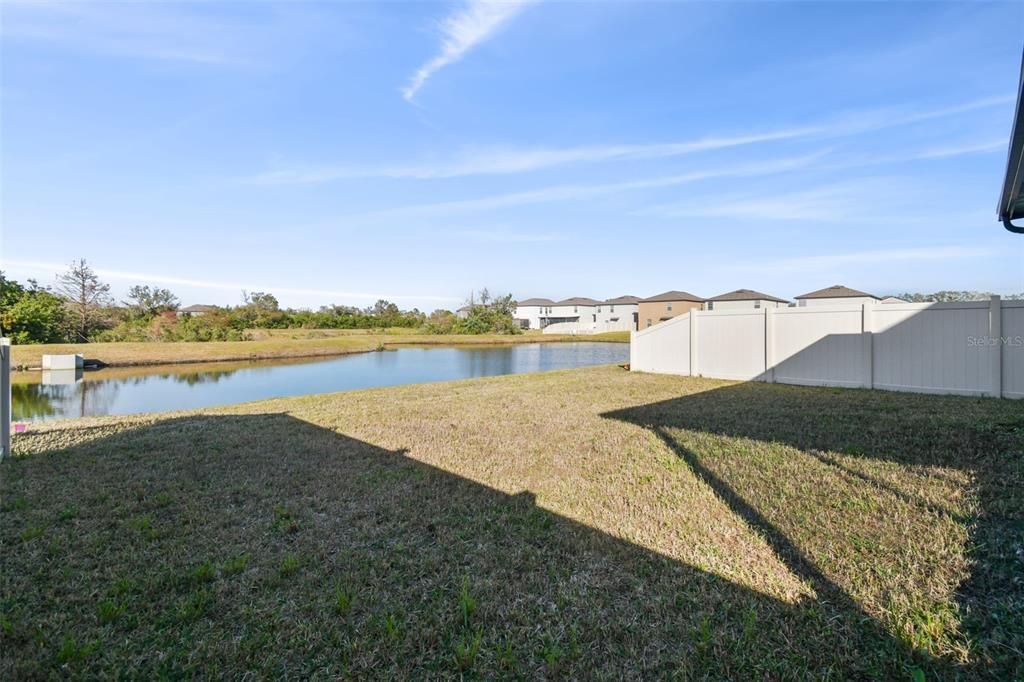 For Sale: $379,900 (5 beds, 2 baths, 2415 Square Feet)