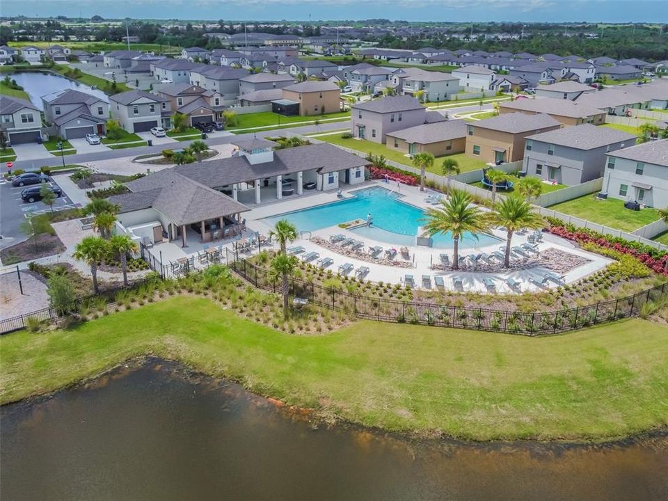 For Sale: $379,900 (5 beds, 2 baths, 2415 Square Feet)