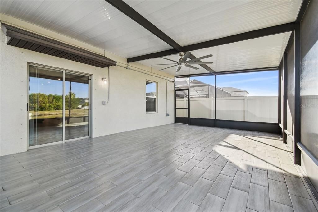 For Sale: $379,900 (5 beds, 2 baths, 2415 Square Feet)
