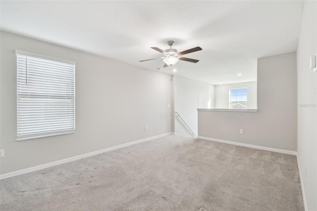 For Sale: $379,900 (5 beds, 2 baths, 2415 Square Feet)