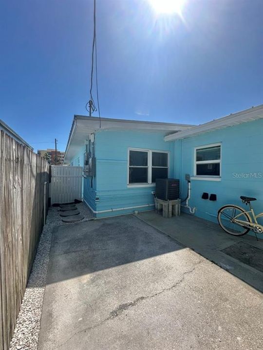 For Rent: $2,100 (1 beds, 1 baths, 585 Square Feet)