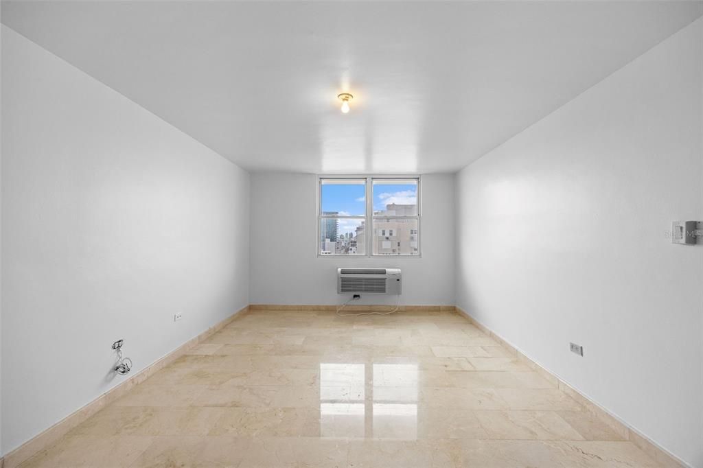 Active With Contract: $695,000 (2 beds, 2 baths, 1323 Square Feet)