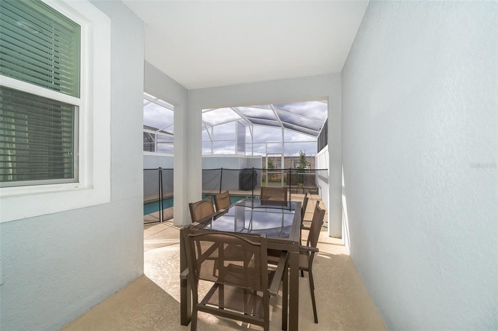 For Sale: $368,000 (4 beds, 3 baths, 1914 Square Feet)