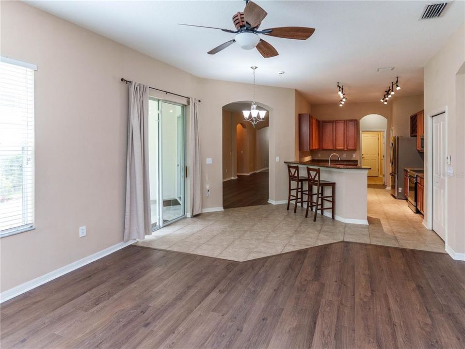 For Sale: $339,500 (4 beds, 3 baths, 2376 Square Feet)