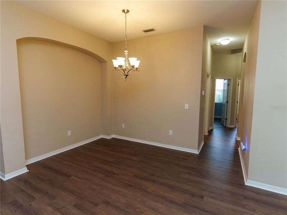 For Sale: $339,500 (4 beds, 3 baths, 2376 Square Feet)