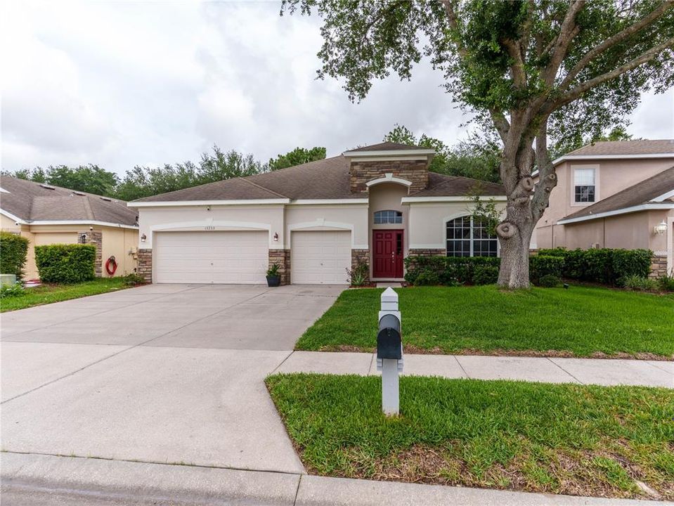 For Sale: $339,500 (4 beds, 3 baths, 2376 Square Feet)