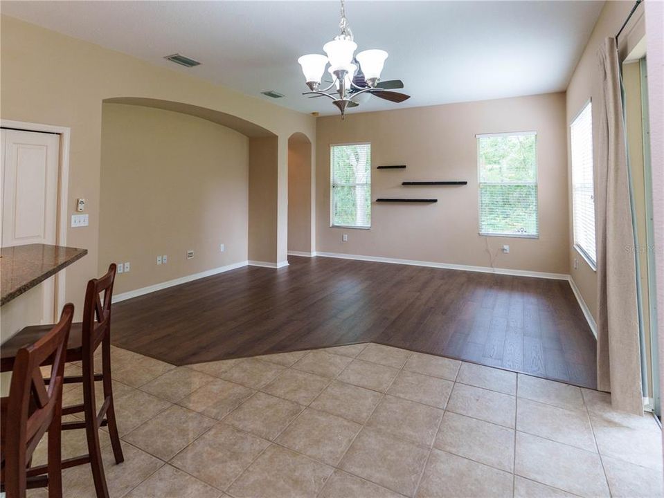 For Sale: $339,500 (4 beds, 3 baths, 2376 Square Feet)