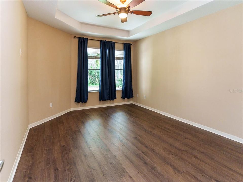 For Sale: $339,500 (4 beds, 3 baths, 2376 Square Feet)