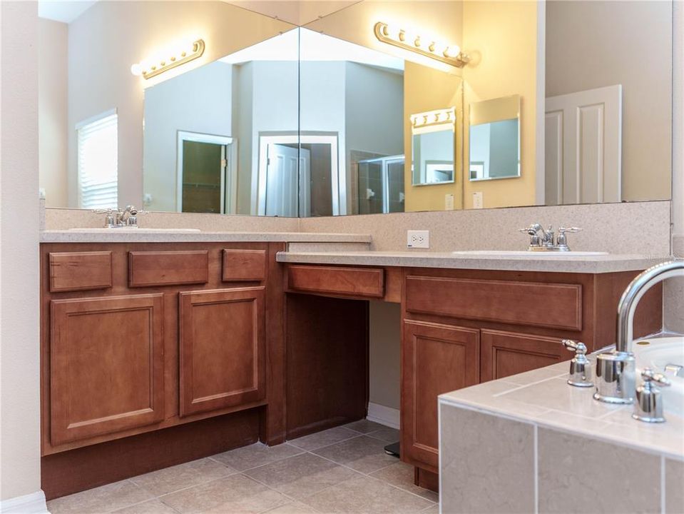 For Sale: $339,500 (4 beds, 3 baths, 2376 Square Feet)