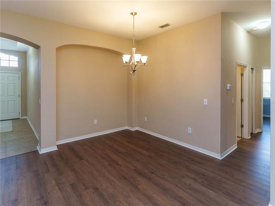 For Sale: $339,500 (4 beds, 3 baths, 2376 Square Feet)