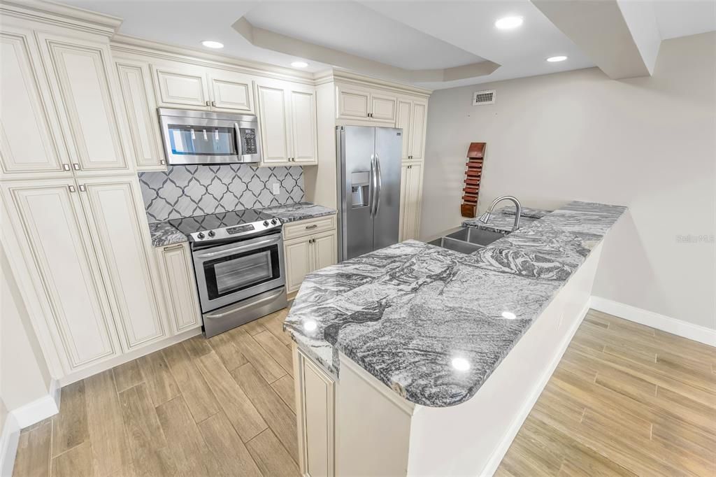 На продажу: $484,900 (2 спален, 2 ванн, 1200 Квадратных фут)