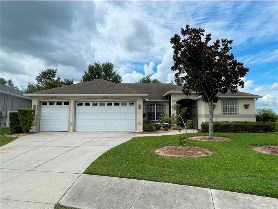For Sale: $600,000 (4 beds, 3 baths, 2650 Square Feet)