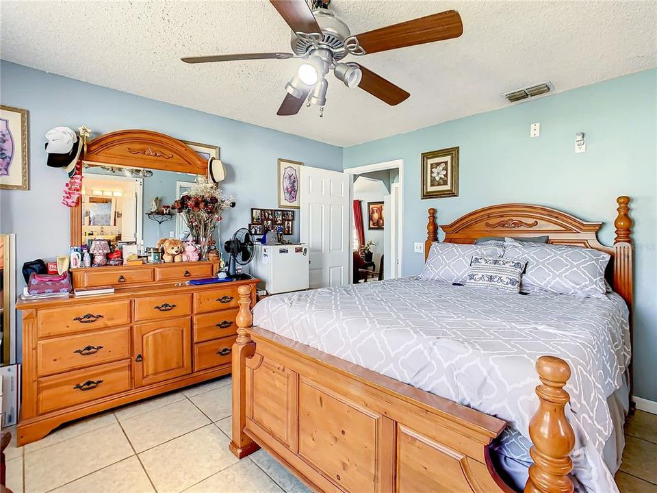 В аренду: $1,850 (3 спален, 2 ванн, 1266 Квадратных фут)
