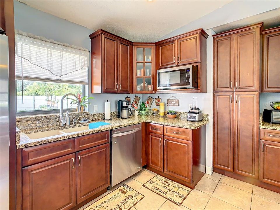 В аренду: $1,850 (3 спален, 2 ванн, 1266 Квадратных фут)